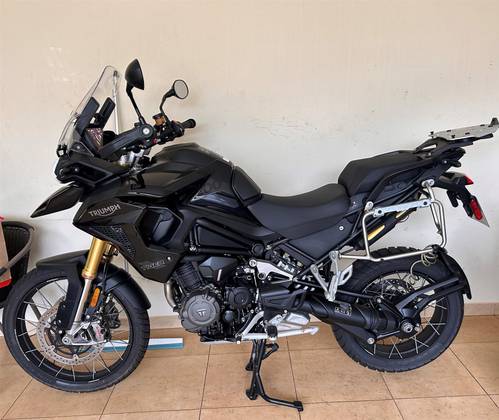 TRIUMPH TIGER 1200 BLACK EDITION TRIUMPH TIGER 1200 BLACK EDITION